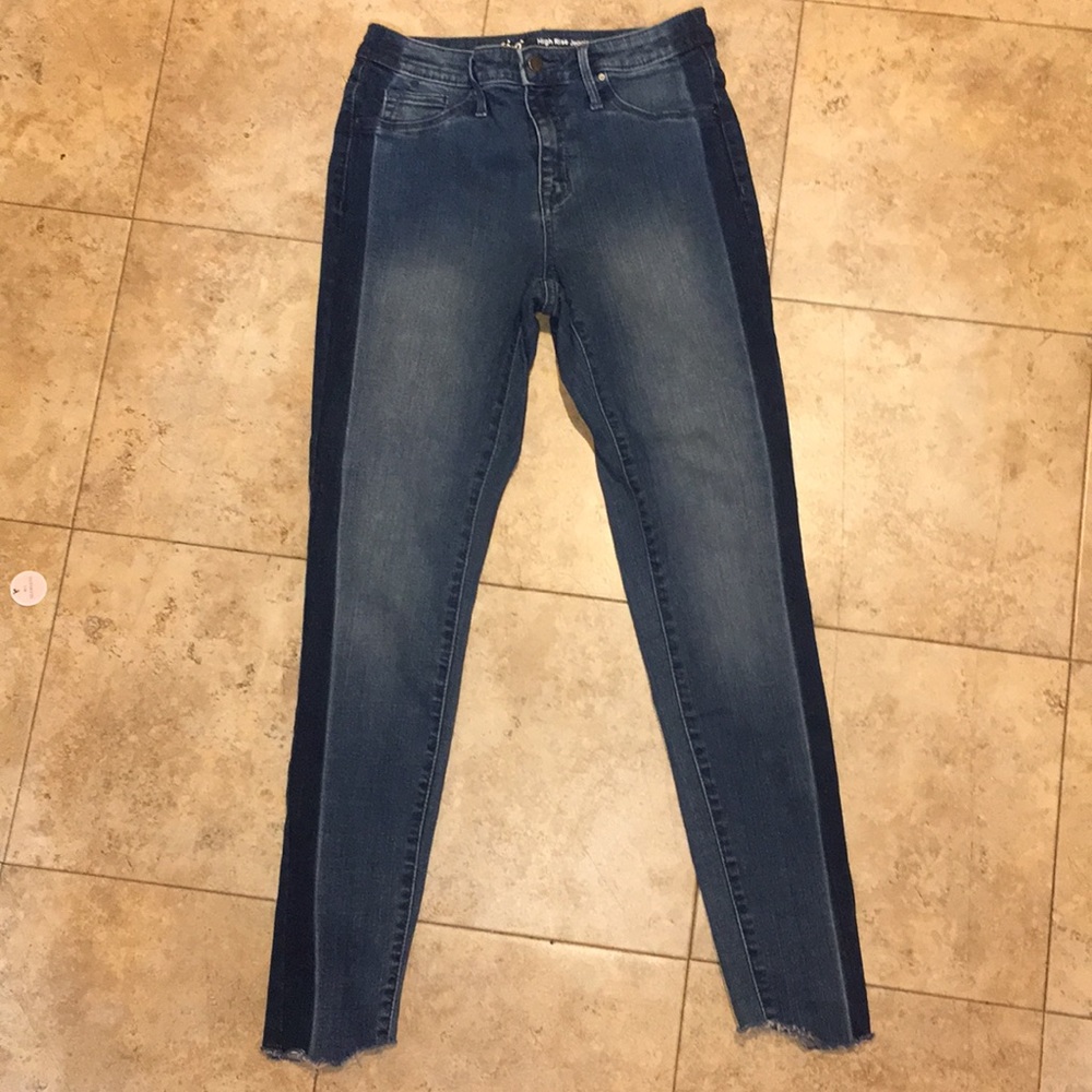 Two- color wash high waisted skinny jean
